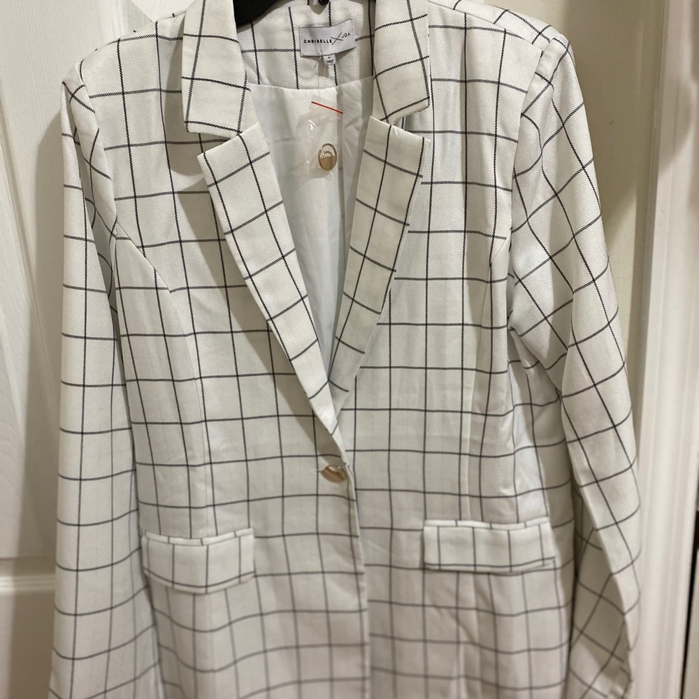 Blazer - Picture 5 of 5